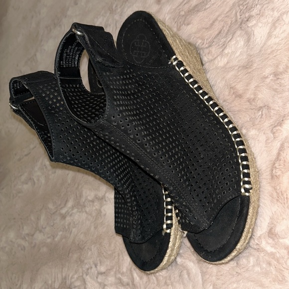 Daisy Fuentes 7.5M Rory - Picture 9 of 17